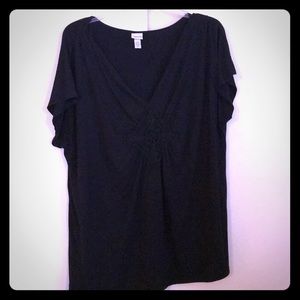 26/28W Plus Size Black V Neck Top